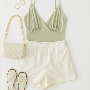 Vero Moda White High Waist Shorts Elastic Comfort